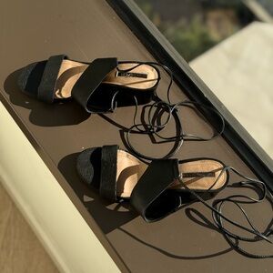 Tahari Sandals, Black